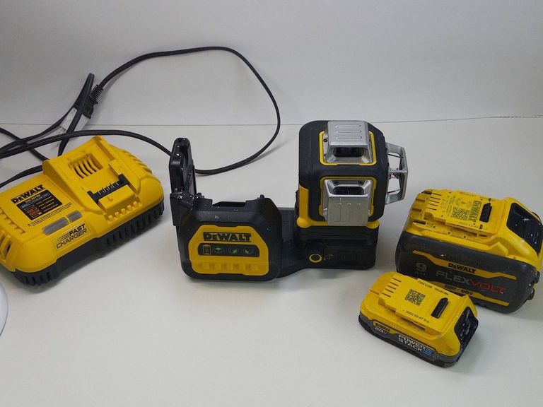 Купити Dewalt DCE089D1G18 Б/У