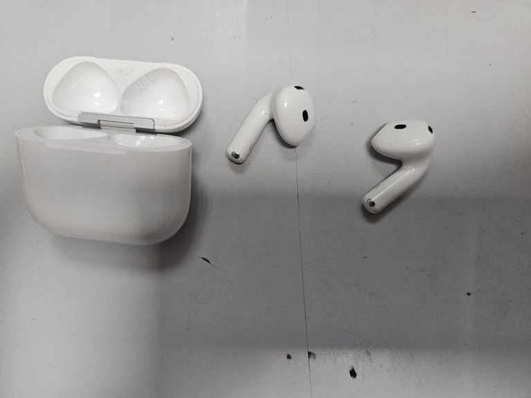 Дешево Apple airpods 4 з ломбарду