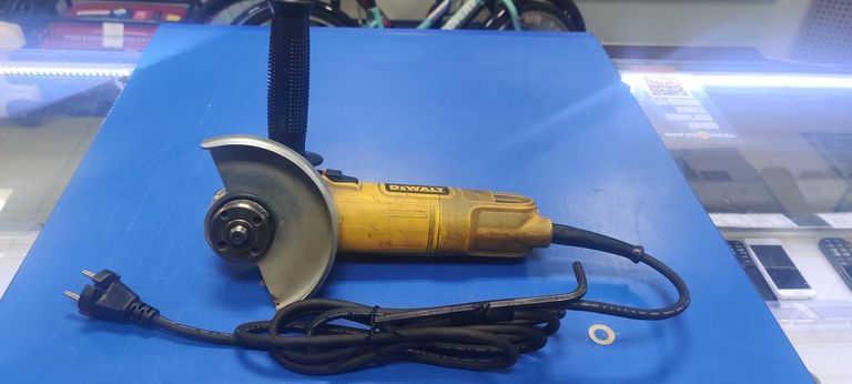 Купити Dewalt DWE4157 Б/У