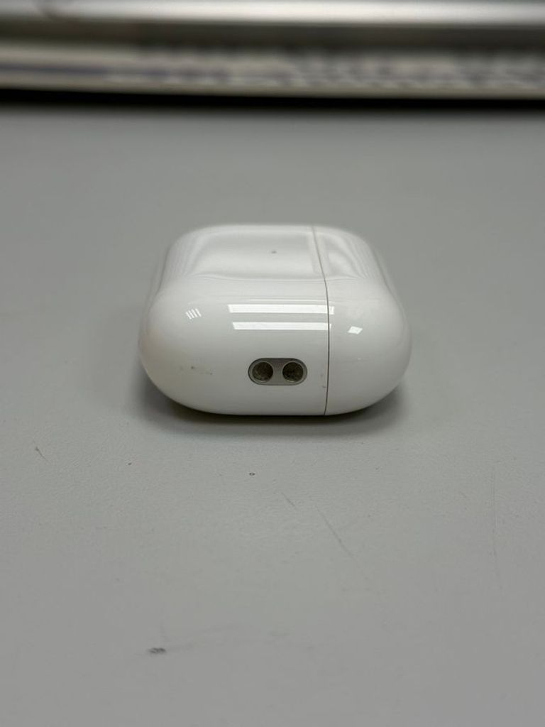 Apple airpods pro 2nd generation with magsafe charging case usb-c Код:01-200884402. Изображение 7