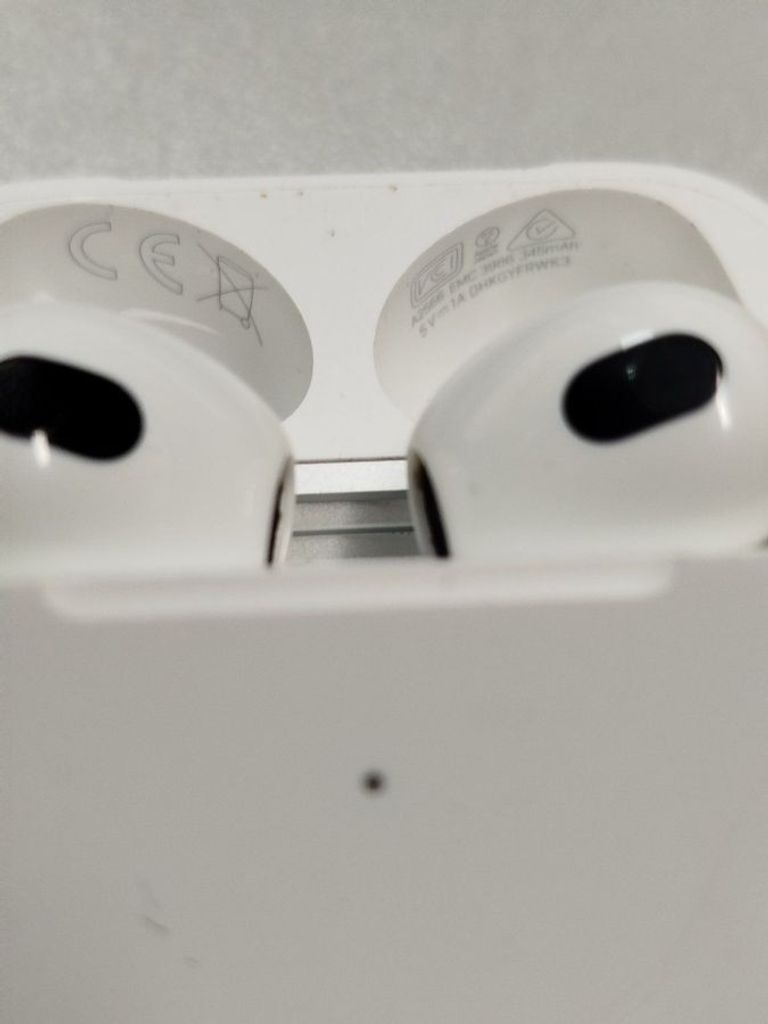 Купить Apple airpods 3rd generation Б/У