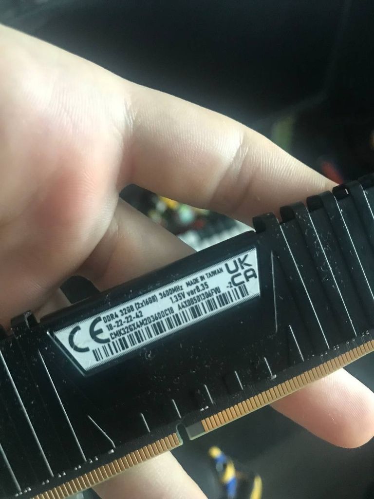 Объявление Corsair 32 GB (2x16GB) DDR4 3600 MHz Vengeance LPX (CMK32GX4M2D3600C18) Б/У