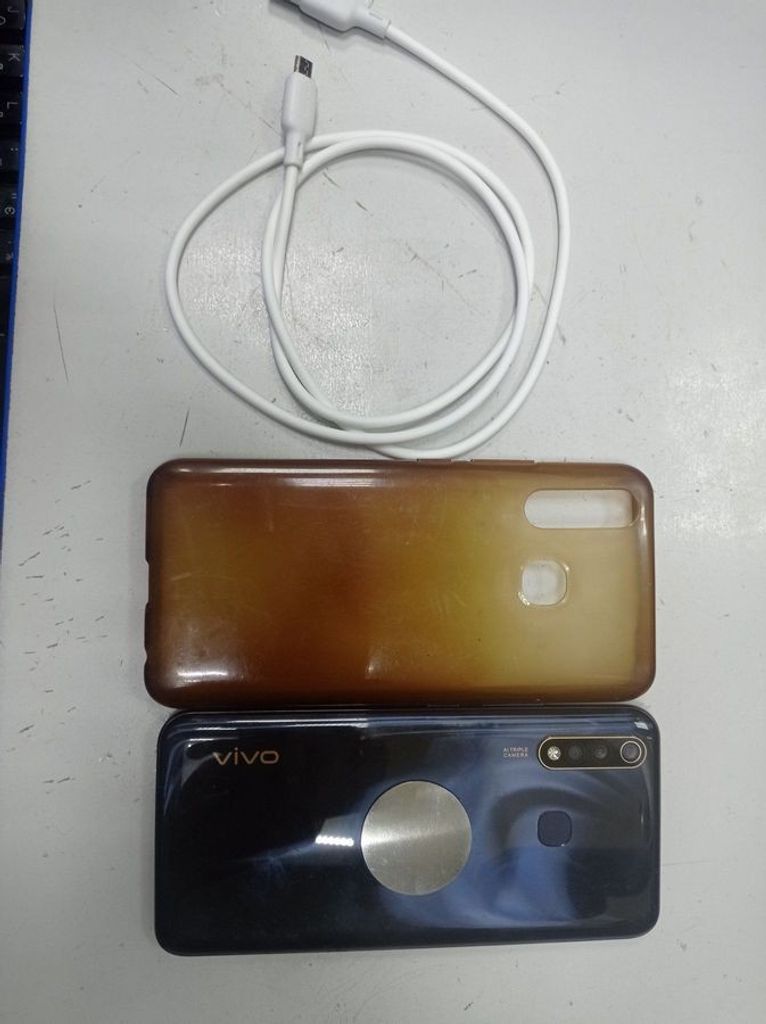 Дешево Vivo y19 1915 4/128gb з ломбарду