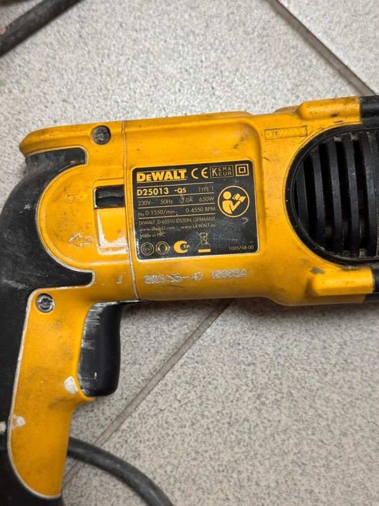 Дешиво Dewalt d25013-qs с ломбарда