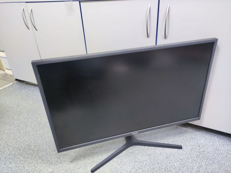 Оголошення Samsung U32J590U Б/У
