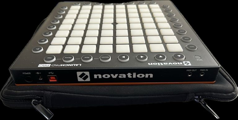 Оголошення Launchpad pro mk3 Б/У