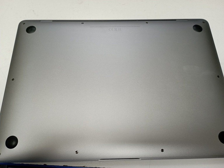 Оголошення Apple macbook air a1932 13,3" core i5 1,6ghz/ram8gb/ssd128gb/intel uhd graphics 617 Б/У