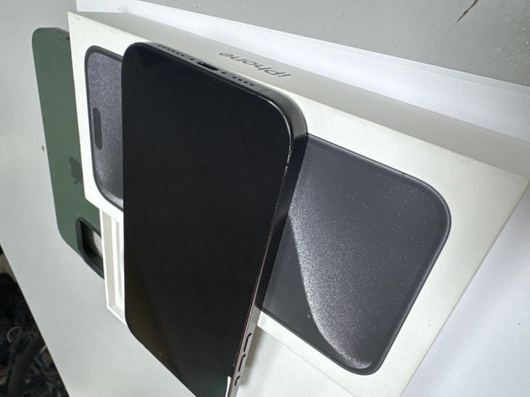 Apple iphone 15 pro max 256gb Код:01-200912332. Зображення 8