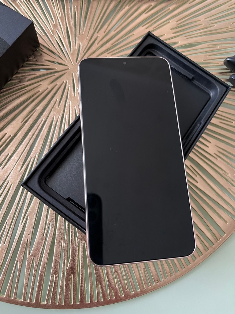 Оголошення Samsung Galaxy S22 SM-S9010 8/256GB Pink Gold Б/У