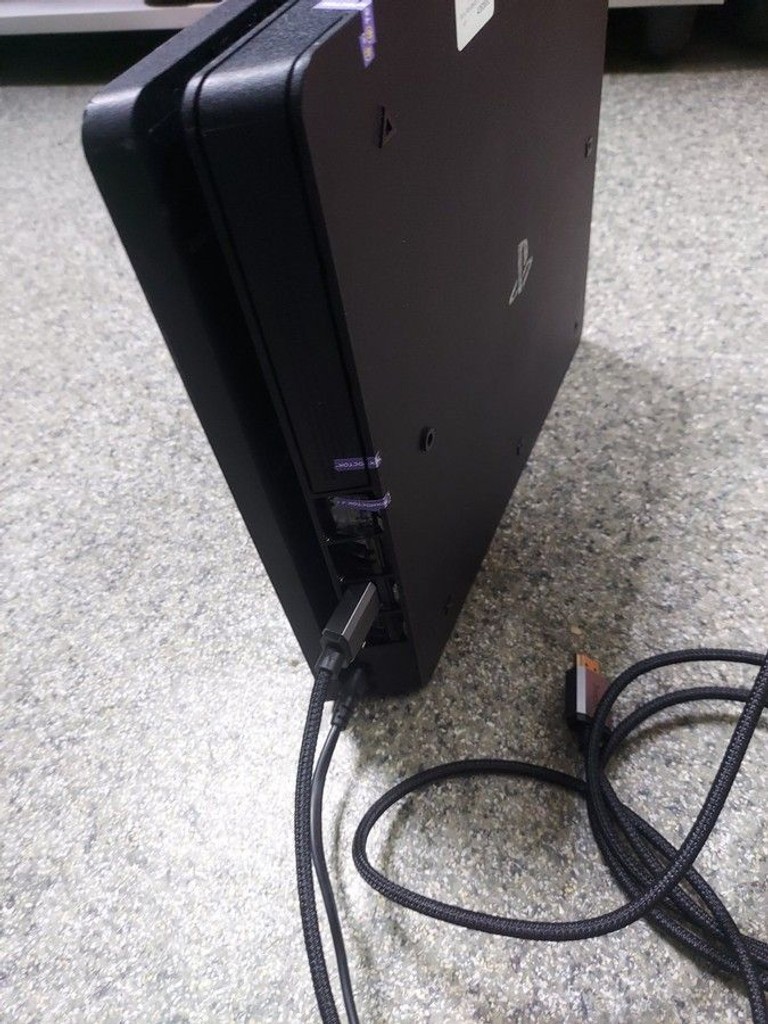 Оголошення Sony playstation 4 slim 500gb Б/У