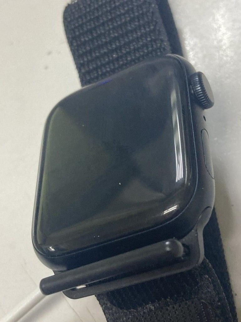 Оголошення Apple watch se 2 gps 44mm aluminium case Б/У