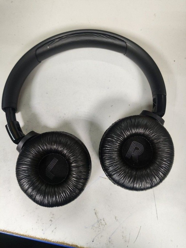 Дешиво Jbl tune 520bt с ломбарда