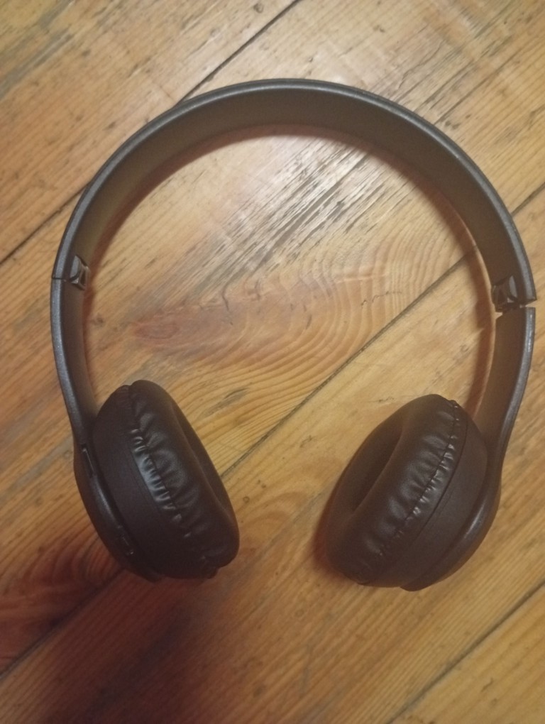 Оголошення Bluetooth wireless headphone Б/У