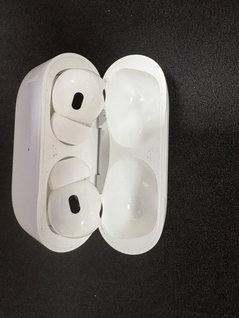 Оголошення Apple airpods pro 2nd generation with magsafe charging case usb-c Б/У