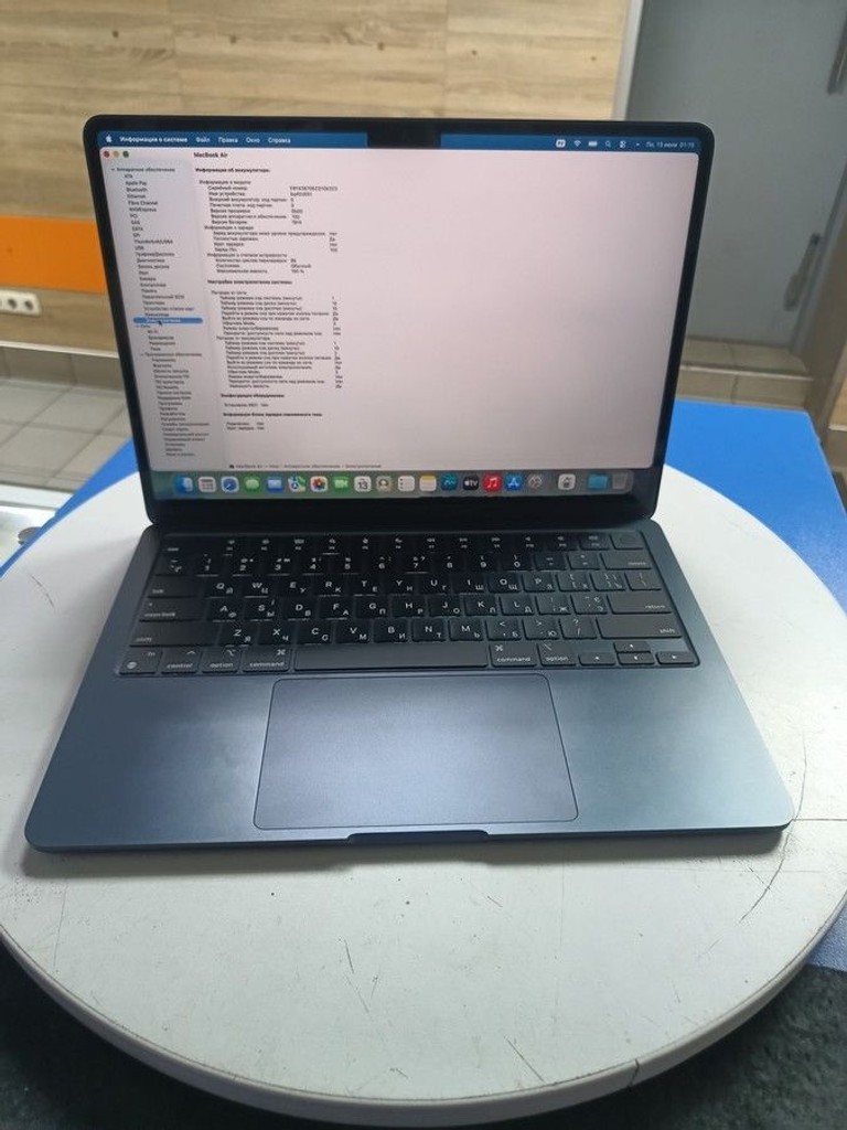 Купити Apple macbook air 13,6" m2 2022 Б/У