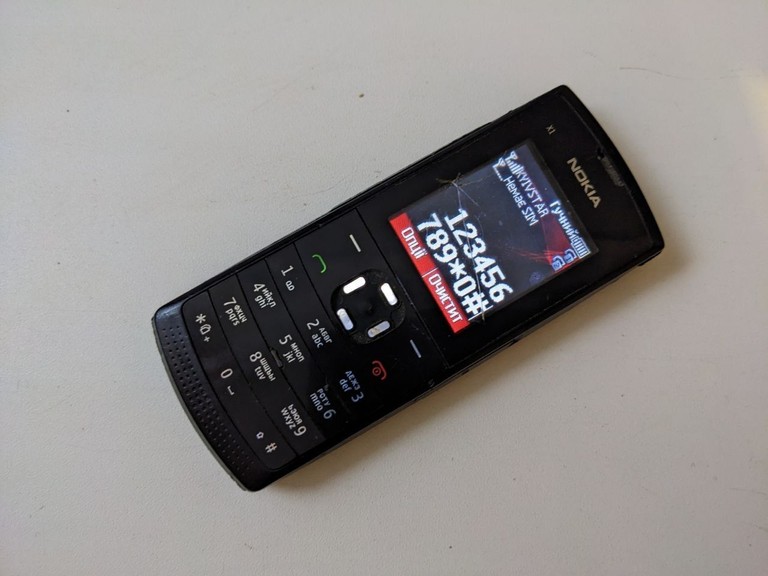 Купити Nokia x1-00 Б/У