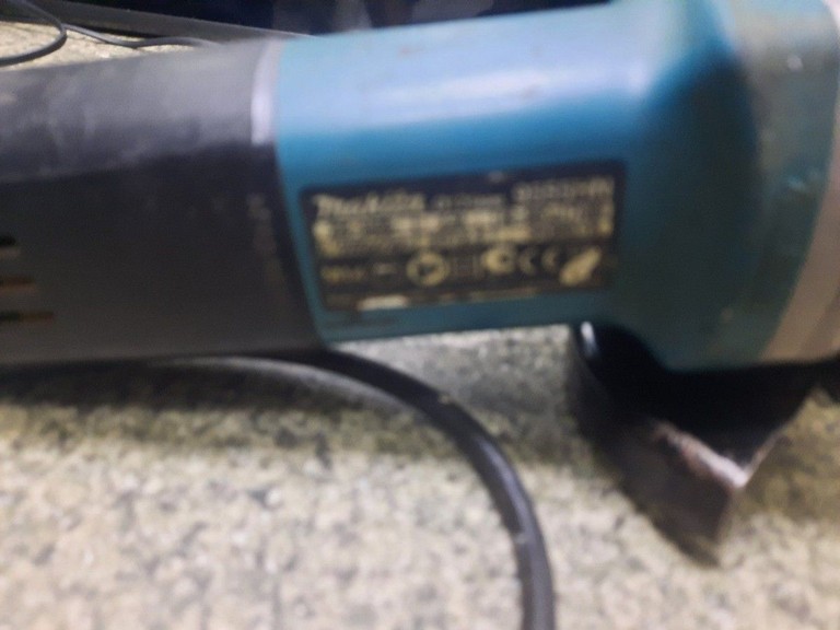 Купить Makita 9555hn Б/У