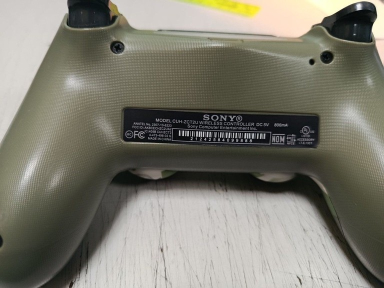 Дешево Sony dualshock 4 v2 з ломбарду