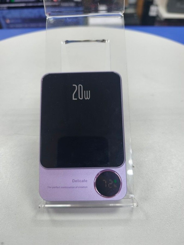 Купить Power Bank q9 5000mah 20w magsafe Б/У