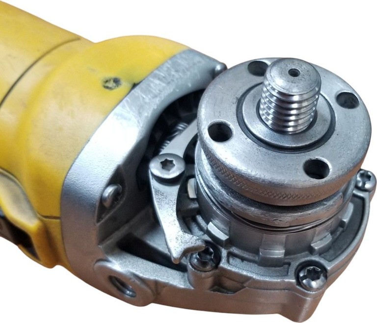 Розпродаж Dewalt DWE4257, продавець Техноскарб