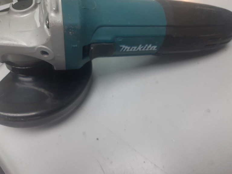 Купити Makita GA5030 Б/У