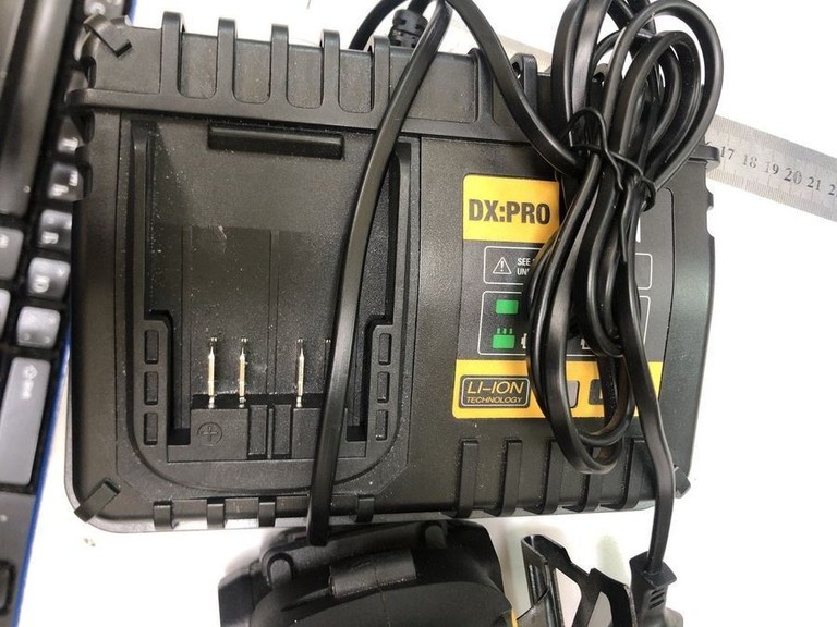 Оголошення Cat DX12 Б/У