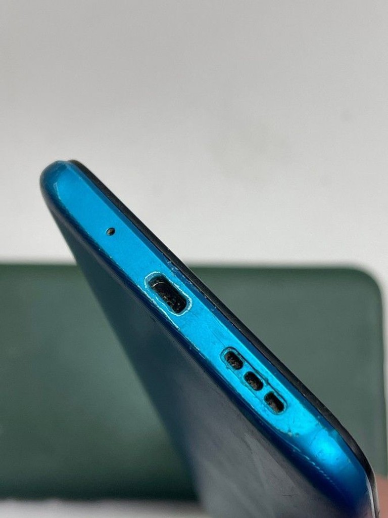 Дешиво Xiaomi redmi 9a 2/32gb с ломбарда