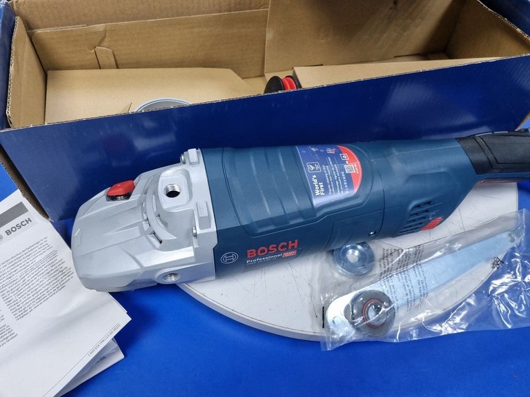 Дешево Bosch GWS 24-230 JZ (06018C3300) з ломбарду