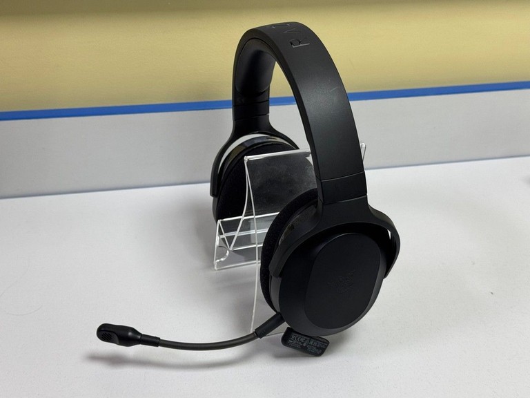 Дешево Razer barracuda x 2022 з ломбарду