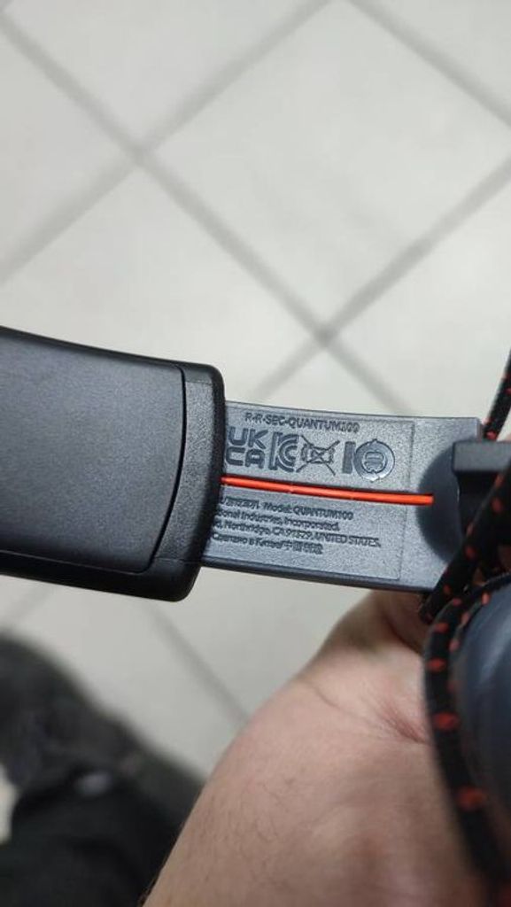 Дешево Jbl quantum 100 з ломбарду