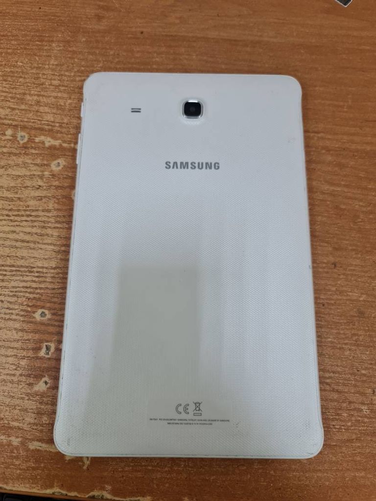 Samsung galaxy tab e 9.6 8gb 3g