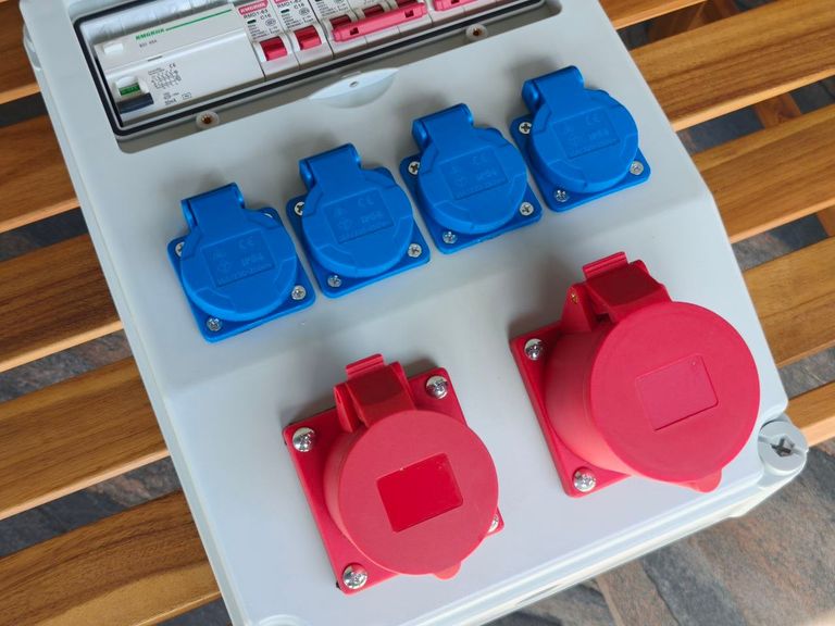 RainWeel CEE 230В; 16А/32А Код:null. Изображение 4