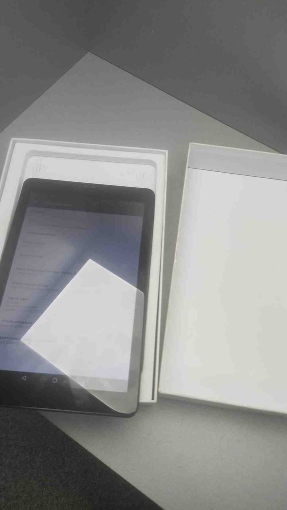 Купити Nomi c101030 16gb 3g Б/У