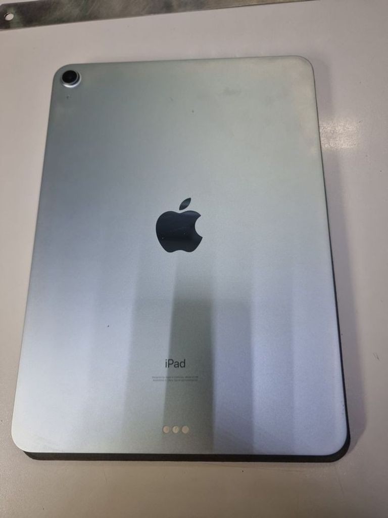 Купить Apple ipad air 2020 wi-fi 64gb Б/У