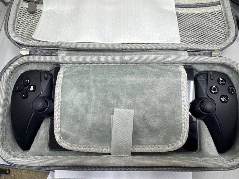 Купити Sony playstation portal Б/У