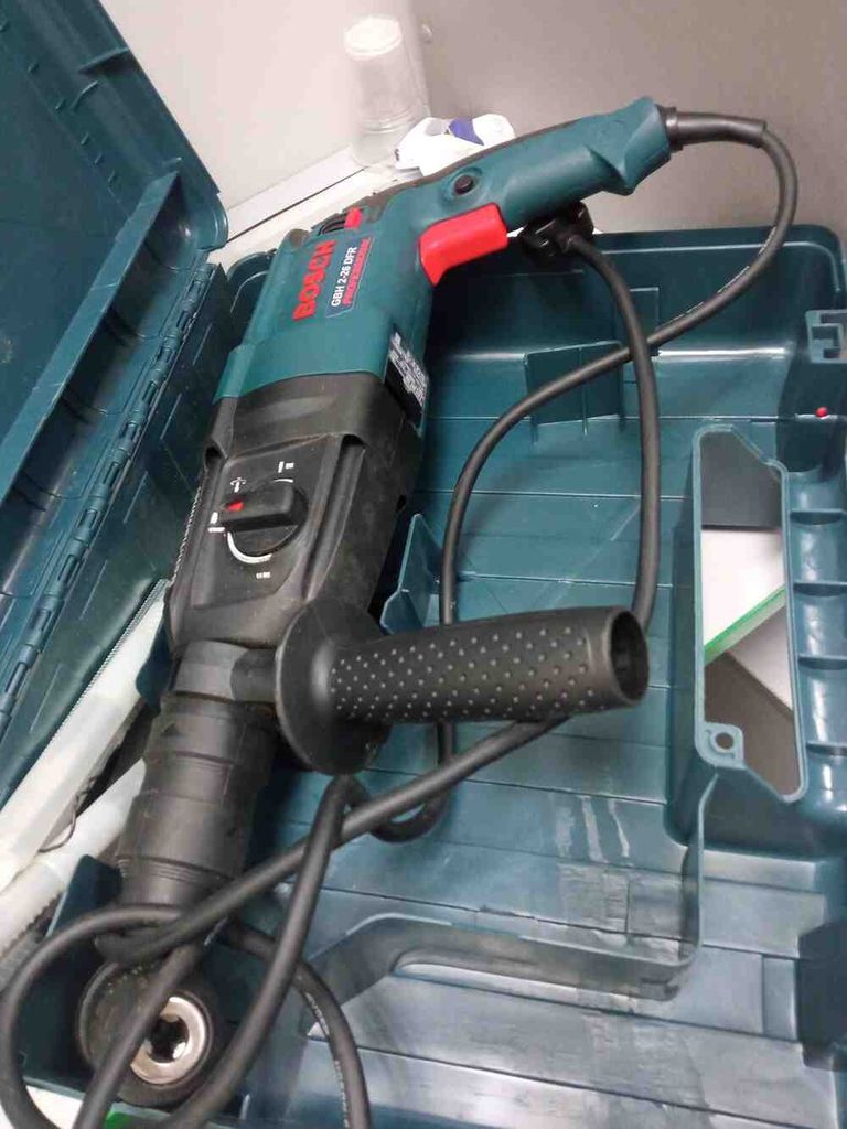 Оголошення Bosch GBH 2-26 DFR (0615990L2T) Б/У