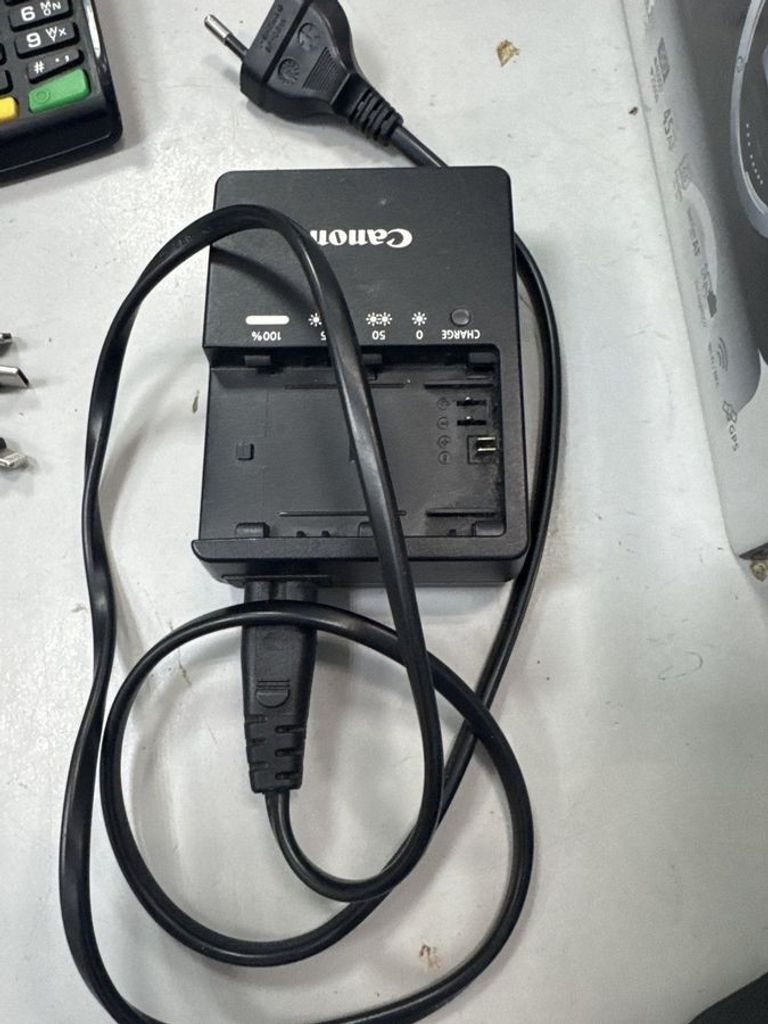 Оголошення Canon EOS 6D Mark II body (1897C031) Б/У