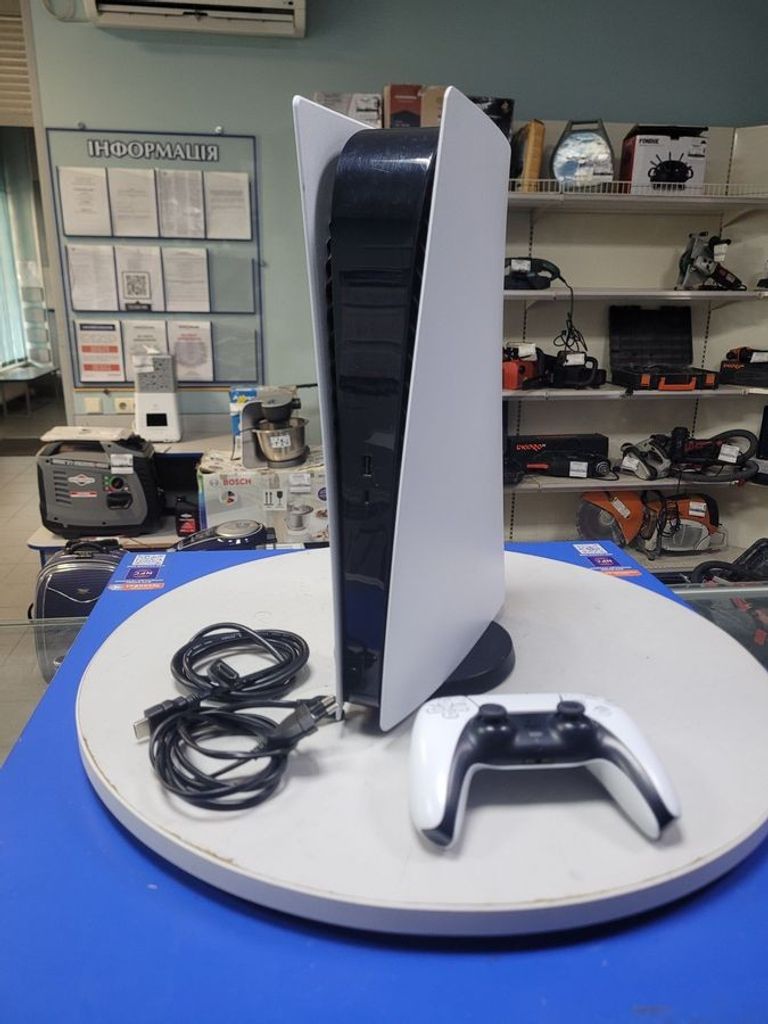 Купить Sony PlayStation 5 Digital Edition 825GB Б/У