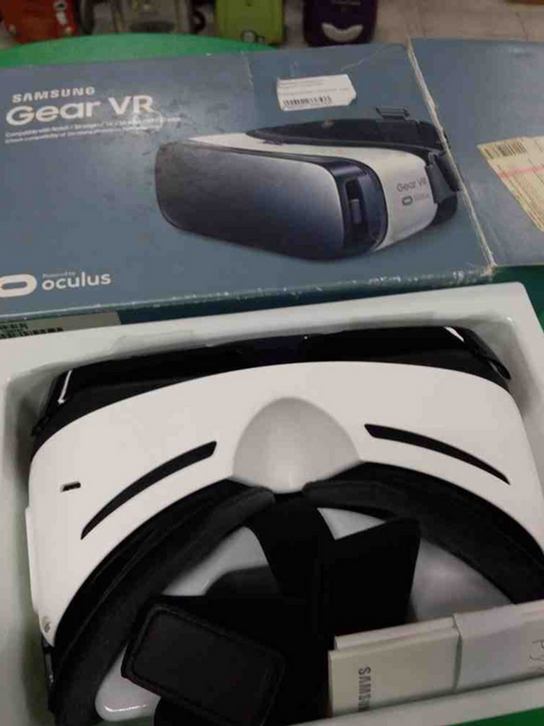 Купити Samsung Gear VR (SM-R322NZWASEK) Б/У