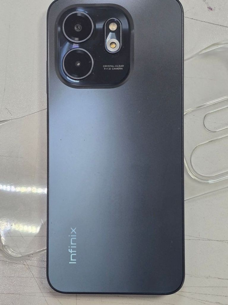 Дешиво Infinix smart 9 4/128gb с ломбарда