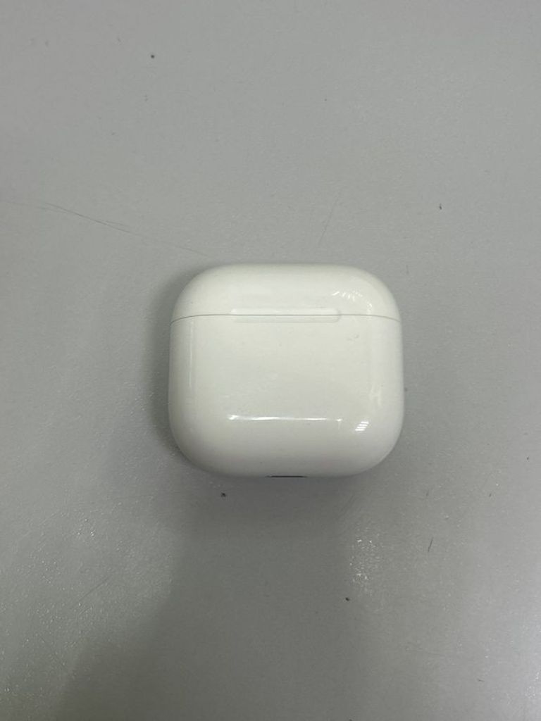 Купити Apple airpods 4 Б/У