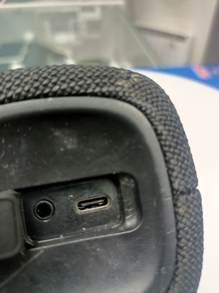 Оголошення Xiaomi portable bt speaker 16w Б/У