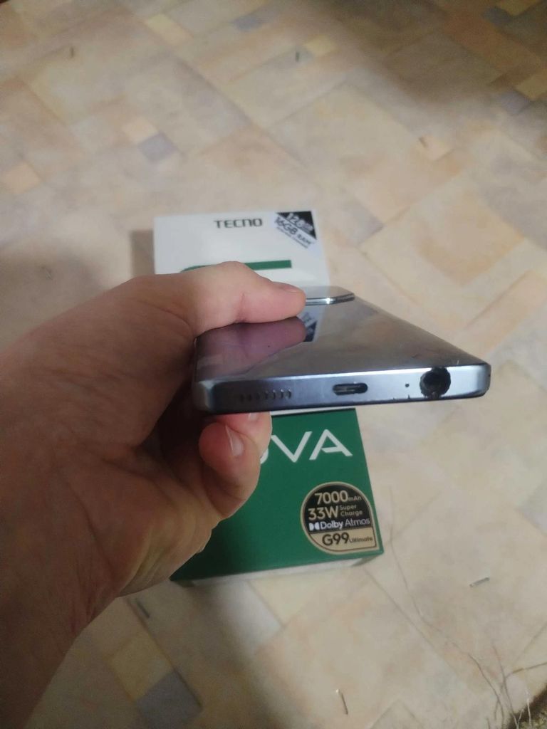 Дешево Tecno Pova 6 Neo 8.128Гб з ломбарду