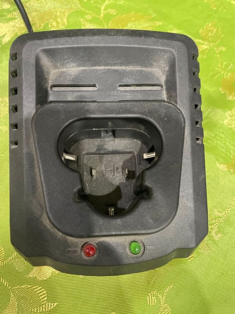 Дешево Dnipro-M cd-12q 1акб + зп з ломбарду