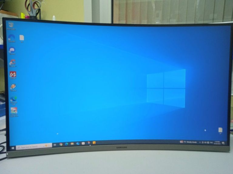 Дешиво Samsung c27rg50fqi с ломбарда