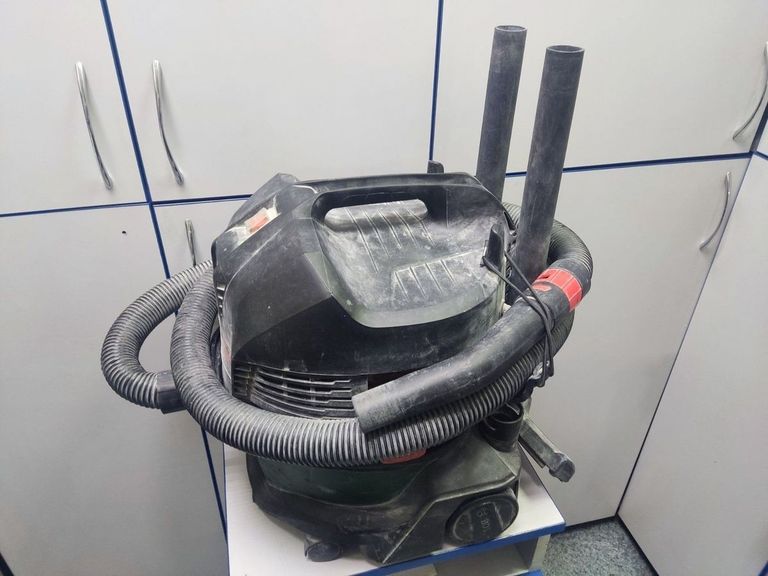 Оголошення Bosch universal vac 15 Б/У