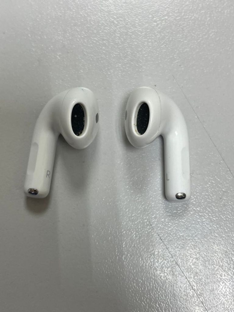 Apple airpods 4 with active noise cancellation Код:01-200783669. Изображение 7