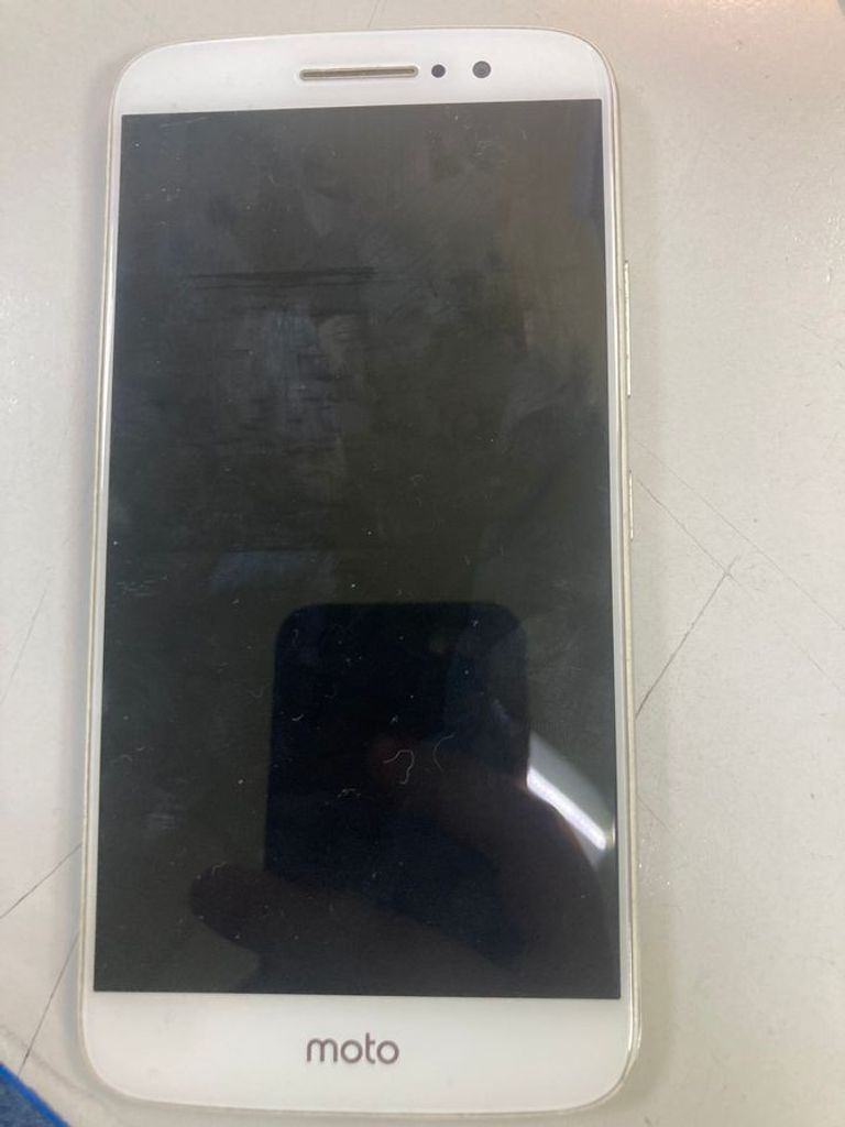 Дешево Motorola moto m xt1662 4/32gb з ломбарду