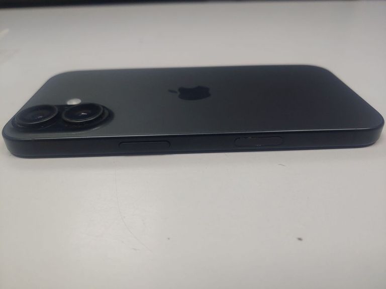 Apple iPhone 16 128GB eSIM Black (MYAP3) Код:01-200803734. Зображення 11