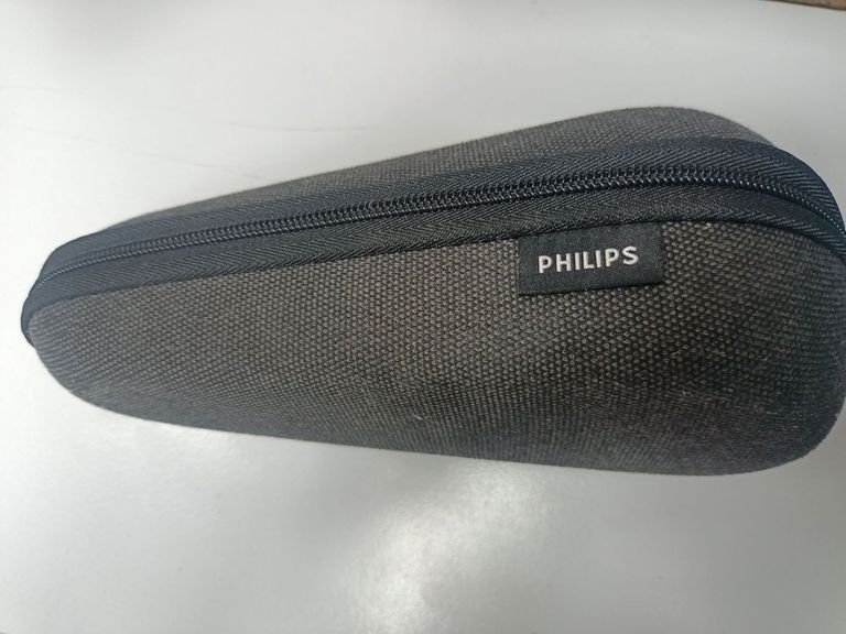 Дешиво Philips Shaver series 5000 S5885/10 с ломбарда